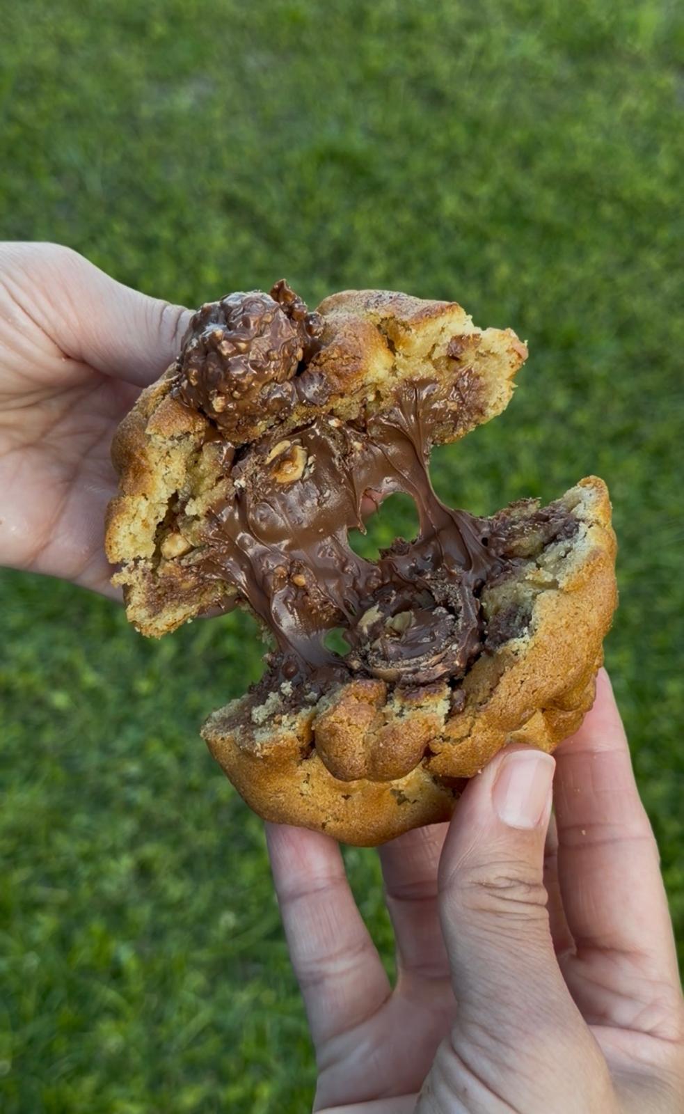 Blondie Ferrero New York Style Cookie