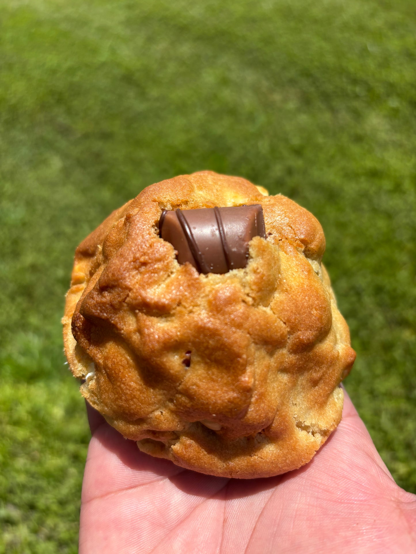 Kinder Bueno White Hazelnut Cookie